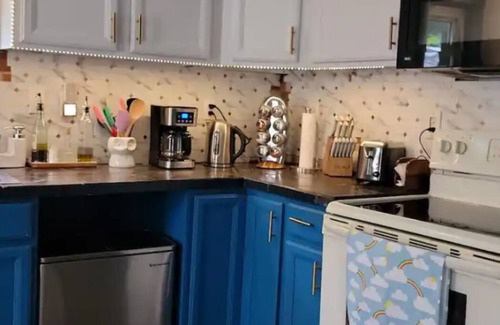 Ranshaw Maison | Cozy Farmhouse in Shamokin close to Knobels.