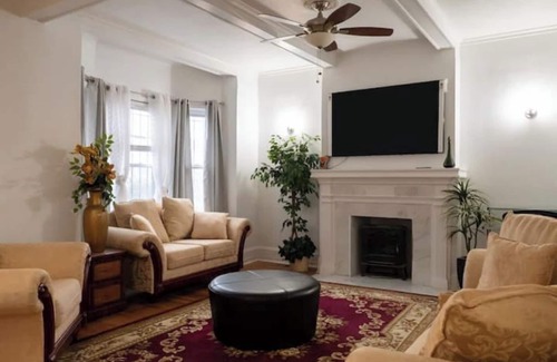 Newark Appartement | Cozy Fireplace Apartment