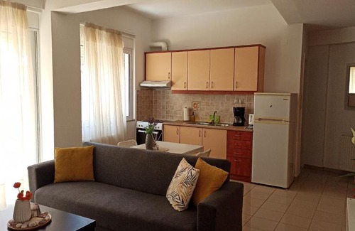 Heraklion Appartement | Cozy flat close to the Airport/Port and Center