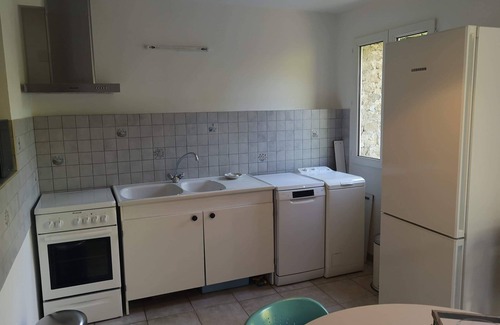 Merindol-les-Oliviers Appartement | Cozy flat in Provence - view to the Mont Ventoux