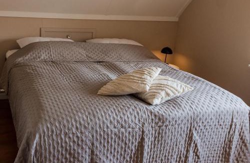 Sondel Maison | Cozy Forest-Edge Getaway