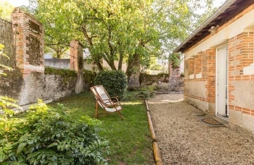 Saint-Sebastien-sur-Loire Cottage | "Studio urbain avec jardin privatif, à 10 min de Nantes, proche transports et vélos inclus"