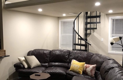 Sound Beach Maison | Cozy, fully remodeled water view home on quiet cul de sac