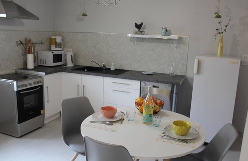 Cherveix-Cubas Cottage | Gîte cosy 4 pers., terrasse, proche activités nature, WiFi, parking à Cherveix-Cubas