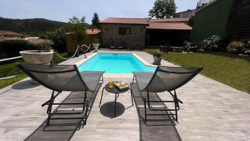Cerdedo Maison | Cozy Galician Stone Farmhouse with Pool