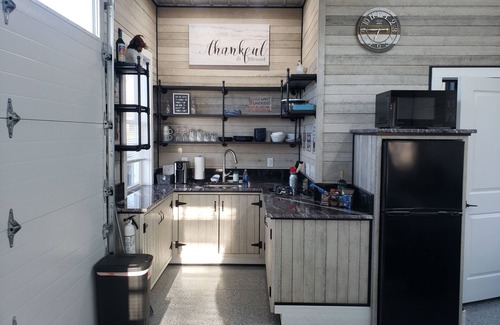 Erie County Cottage | Cozy Garden cottage on 15 acres is perfect executive rental or couples retreat.