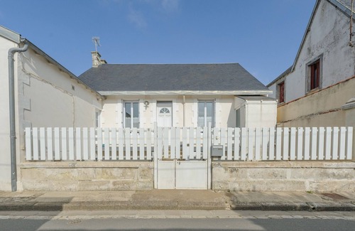 Quartier du Casino Appartement | Appartement T2 à 50m de la plage avec cour, Wifi et équipements bébé – 4 pers, Châtelaillon-Plage
