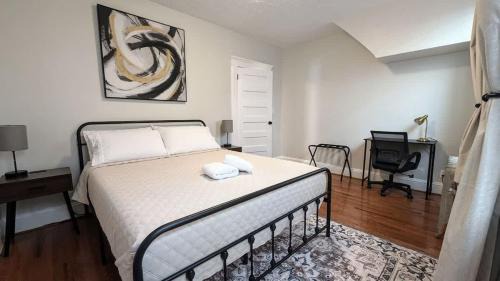 Orange Maison | Cozy Gem 18Min to EWR 8min to NYC Train & Parking