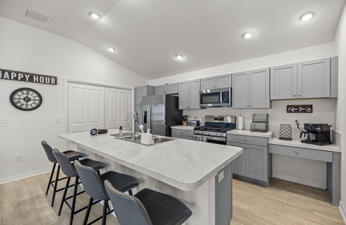Sumter County Maison | Cozy Gem near Eastport (Golfcart Included)