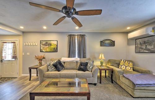 Leominster Appartement | Cozy Getaway - 10 Miles to Mount Wachusett Skiing!