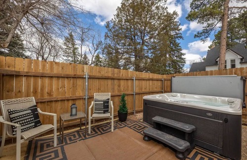 Spearfish Appartement | Cozy Getaway at Orchard Creek Cottages