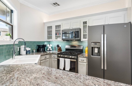 Gateway Village Maison | Cozy Gilbert Home - Upgraded + Modern & Pet Friendly!
