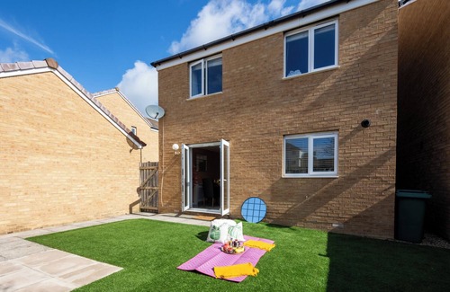 Patchway Maison | Cozy Glam 4 Bed Garden House Patchway Sleep 7