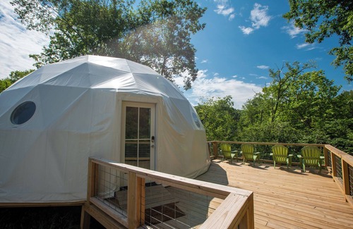 Sinks Grove Cabine | Cozy Glamping Dome on the Greenbrier River