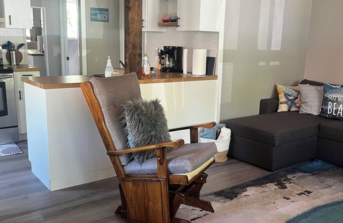 Grand Beach Cottage | Cozy Grand Beach Cottage in the Park, less than 300 steps to the boardwalk.