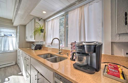 Great Barrington Maison | Cozy Great Barrington Home about 1 Mi to Ski Resort!