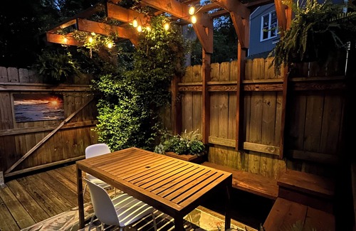 Cary Copropriété | Cozy greenway condo!