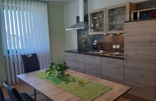 Uehlingen-Birkendorf Appartement | Hébergement confortable pour les vacanciers et les navetteurs