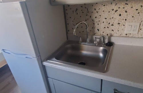 Harbor Maison | Cozy guest house, 3min to LB Memorial Medical Center!