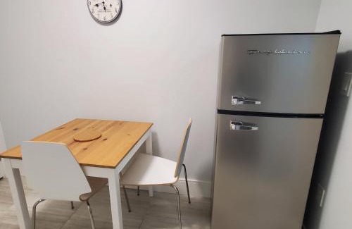 Knight Appartement | Cozy Guest Suite in Quiet Home with Private Entry