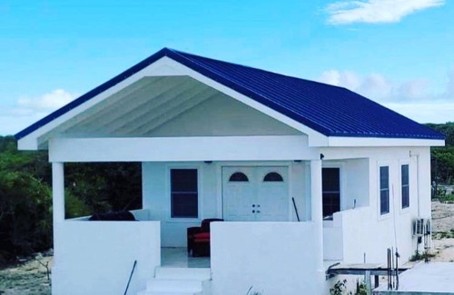 Bambarra Villa | Cozy Guest Villa located in Middle Caicos, Turks & Caicos Islands