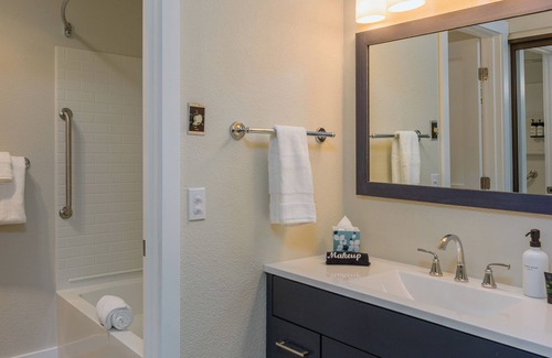 Rosario Hôtel | Cozy Harborside Stay | Secluded Orcas Island Getaway- Harborside 2363