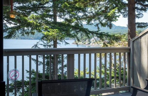 Rosario Hôtel | Cozy Harborside Stay | Secluded Orcas Island Getaway- Harborside 2452