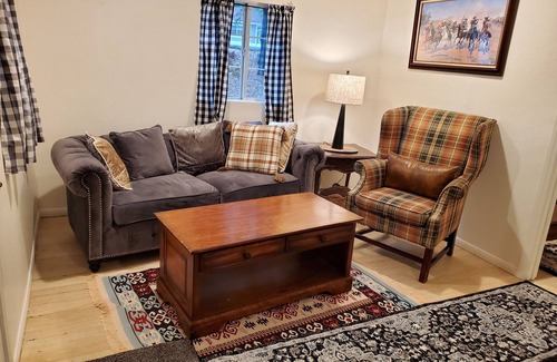 Twin Peaks Cabine | Cozy Haven at The Twin Peaks Lodge