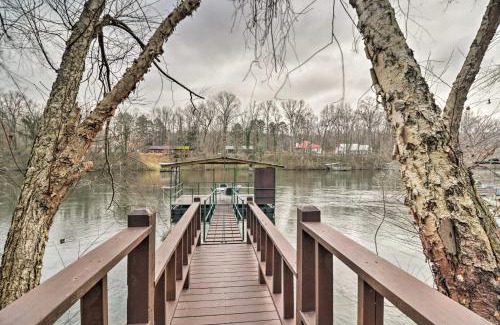 Wilburn Appartement | Cozy Heber Springs Cabin with Deck and Dock!