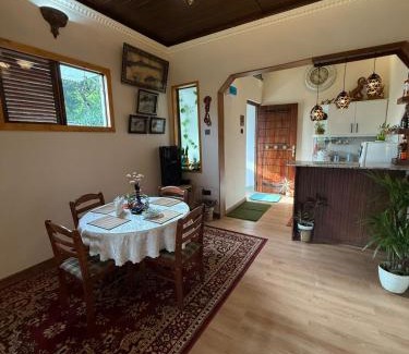 Katugastota Appartement | Cozy Hideaway and Quiet Rooftop in Beautiful Kandy