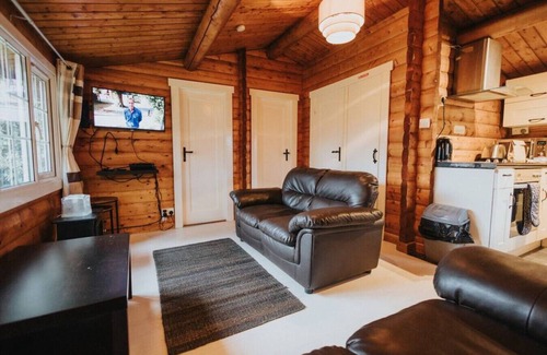 Bronaber Cabine | Cozy Hideway in Rural Mid Wales