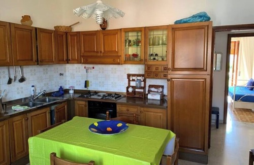 Policastro Bussentino Appartement | 🏖️ Cozy Holiday Apartment 300m from the Sea - Policastro Bussentino #1