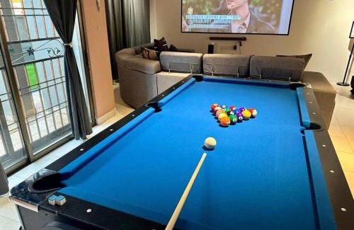 Bukit Indah Maison | Cozy Holiday Home Karaoke BBQ Bukit Indah JB