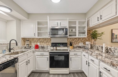 South Arlington Maison | Cozy home 10 min from AT&T stadium