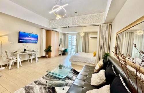 Pinagsama Appartement | Cozy Home at Venice Luxury BGC
