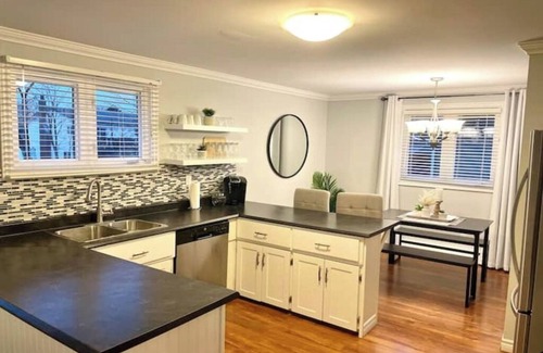 Terra Nova Maison | Cozy home away from home located near Quidividi, Downtown and East Coast Trails.