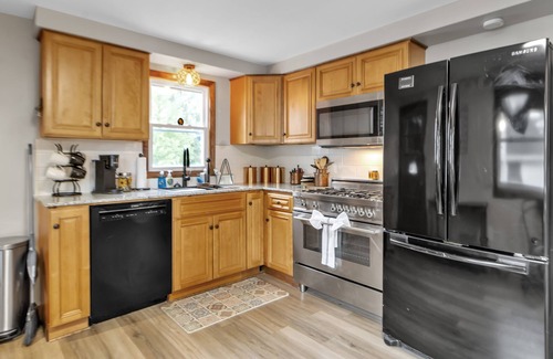 Blasdell Maison | Cozy home away from home near the Bills Stadium