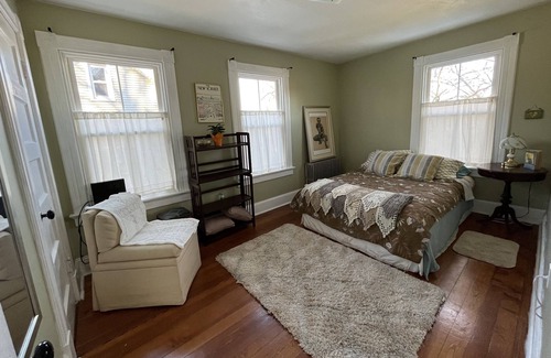 Middletown Maison | Cozy, Home away from Home and close to downtown, Wesleyan and the CT River