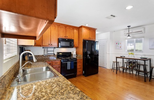 North Long Beach Maison | Cozy Home close to the Beach
