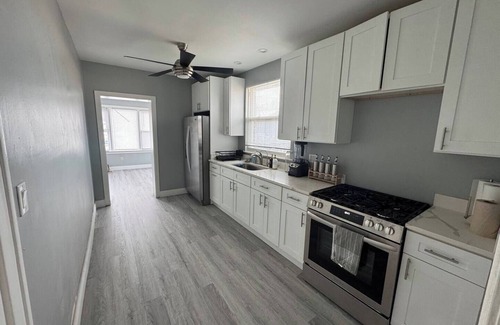 Chicago Lawn Maison | Cozy home,First floor, 5 min from midway airport