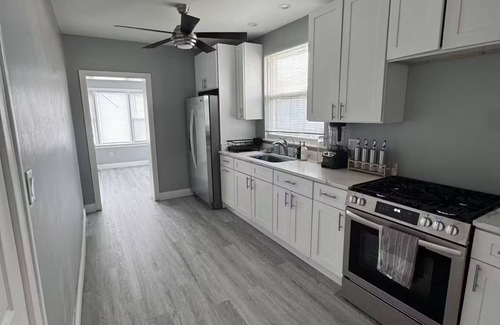 Chicago Lawn Maison | Cozy home,First floor, 5 min from midway airport
