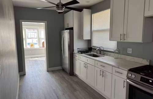Chicago Lawn Maison | Cozy home,First floor, 5 min from midway airport