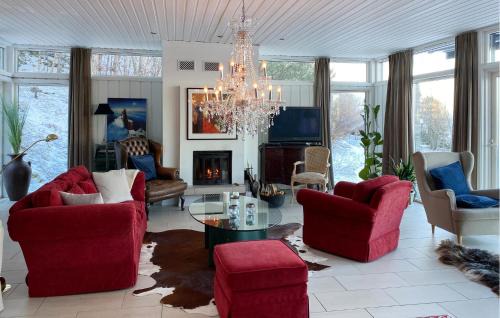 Frei Maison | Cozy Home In Øydegard