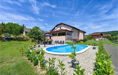 Breznicki Hum Maison | Cozy Home In Breznicki Hum
