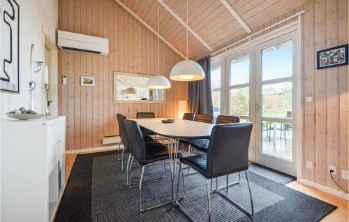 Handrup Strand Maison | Cozy Home In Ebeltoft With Kitchen