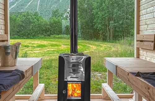 Narvik Maison | Cozy home in Elvegard with sauna