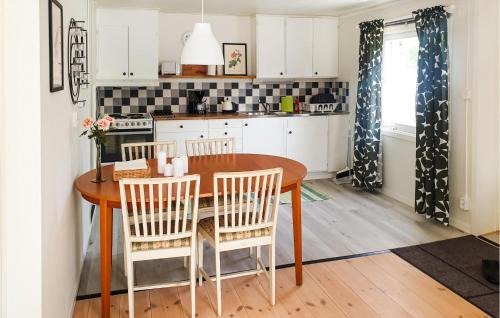 Farjestaden Maison | Cozy Home In Färjestaden With Wifi