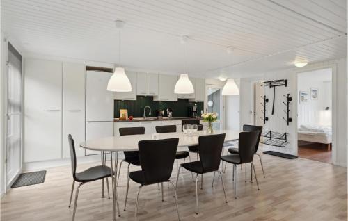 Ertebølle Maison | Cozy Home In Farsø With Sauna