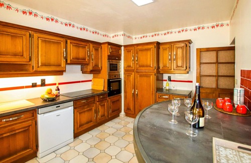 Bourg-Saint-Andeol Maison | Cozy home in Bourg Saint Andéol