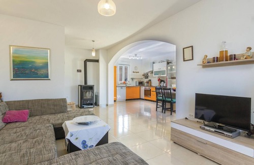 Topid Maison | Maison confortable à Labin avec WiFi